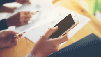 Aplicación-de-seguimiento-de-intervenciones--la-guía-completa-para-digitalizar-tus-operaciones-de-campo-en-2026