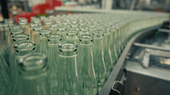 Plantas-de-embotellado--cómo-reducir-las-paradas-de-producción-inesperadas