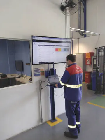 technico-mantenimiento-Software de mantenimiento